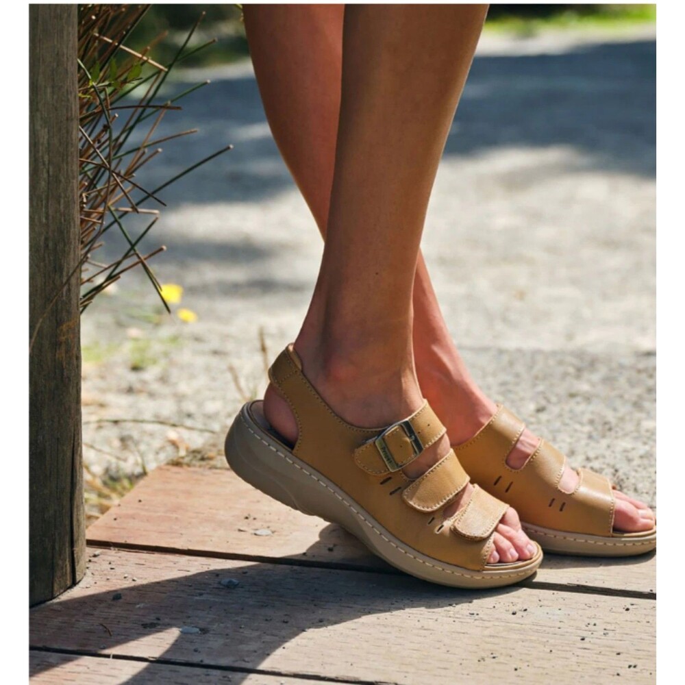 Propet Leather Adjustable Strap Sandals Size 11
